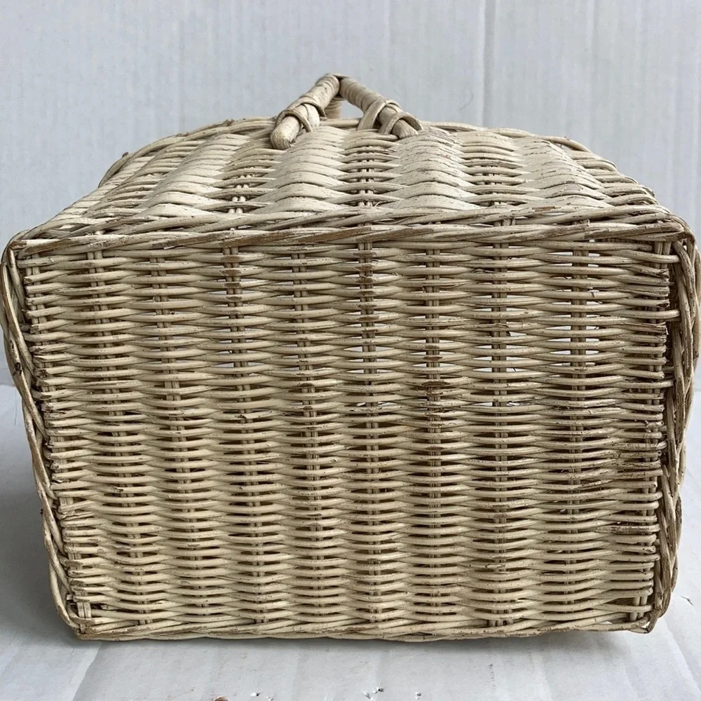 Vintage Hong Kong white distressed small basket